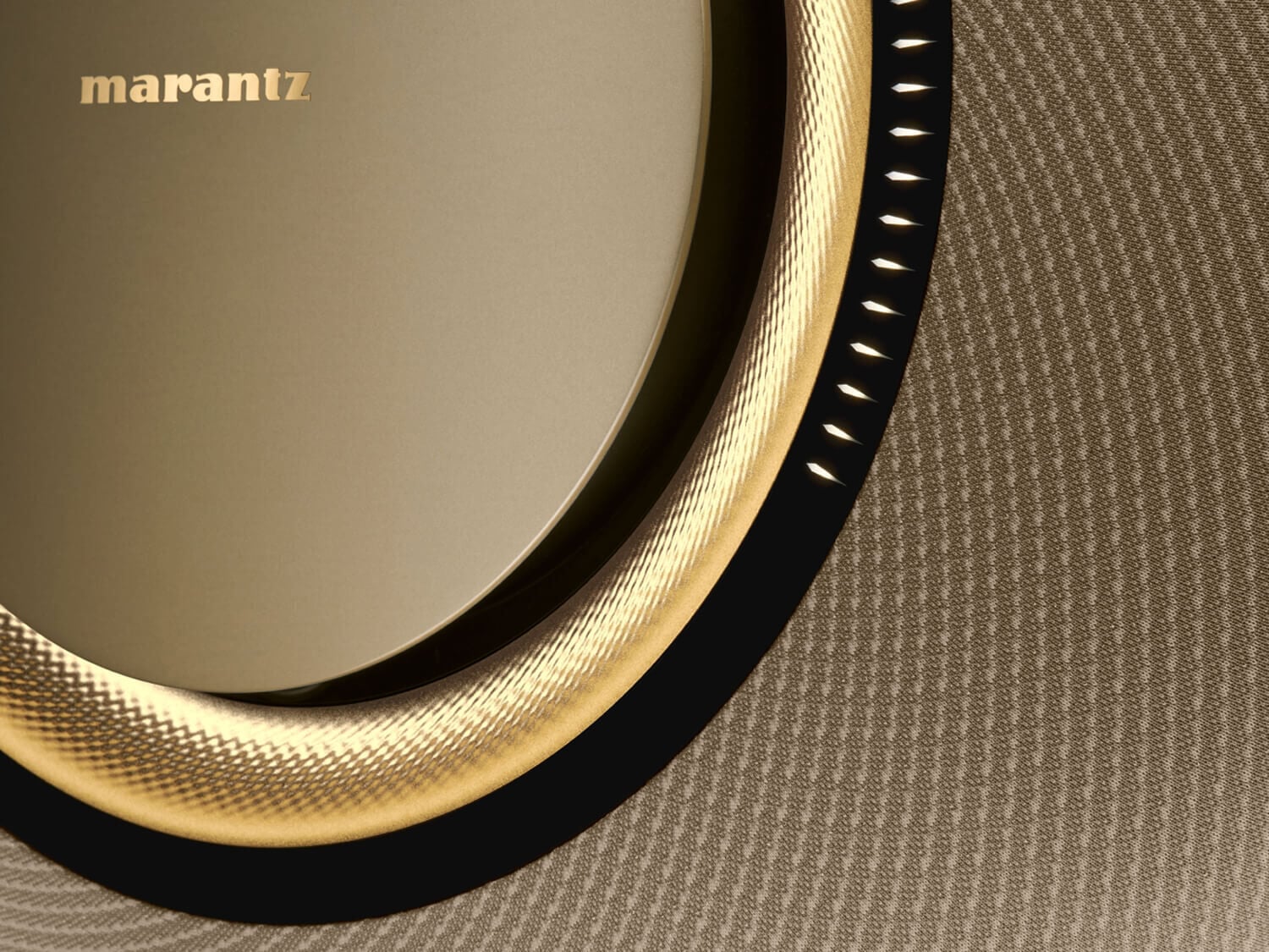 Marantz Radiance 360&deg; Seamless Fabric close up on Marantz Horizon