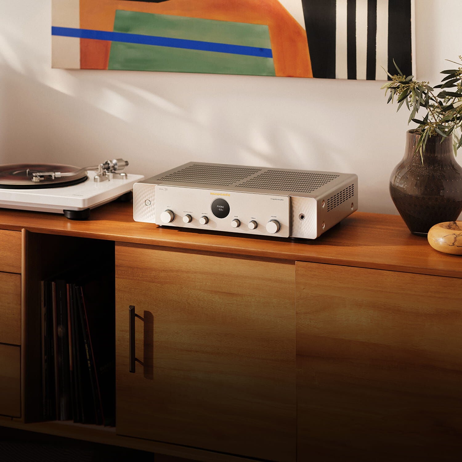 Silver-Gold Model 70 lifestyle