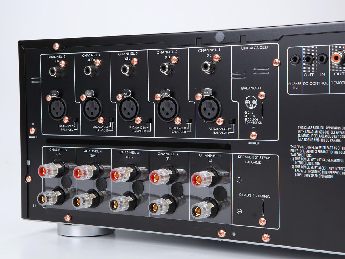 Входы и акустические клеммы Marantz MM7055