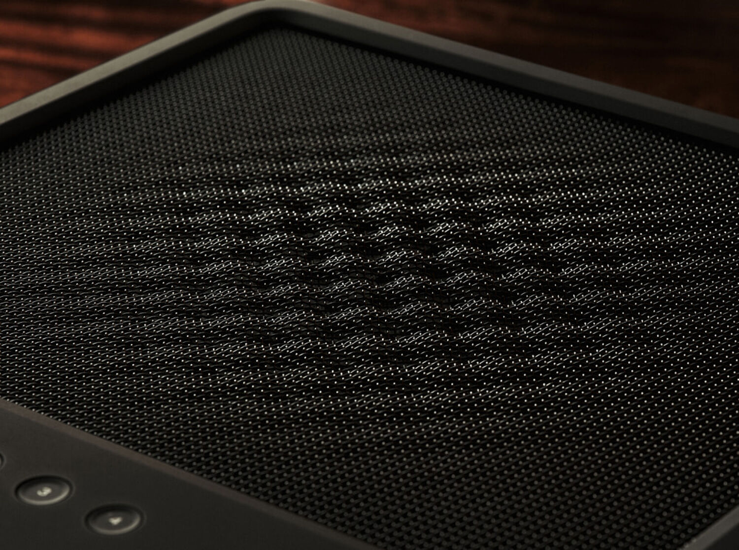 Black MCR 60n top close up
