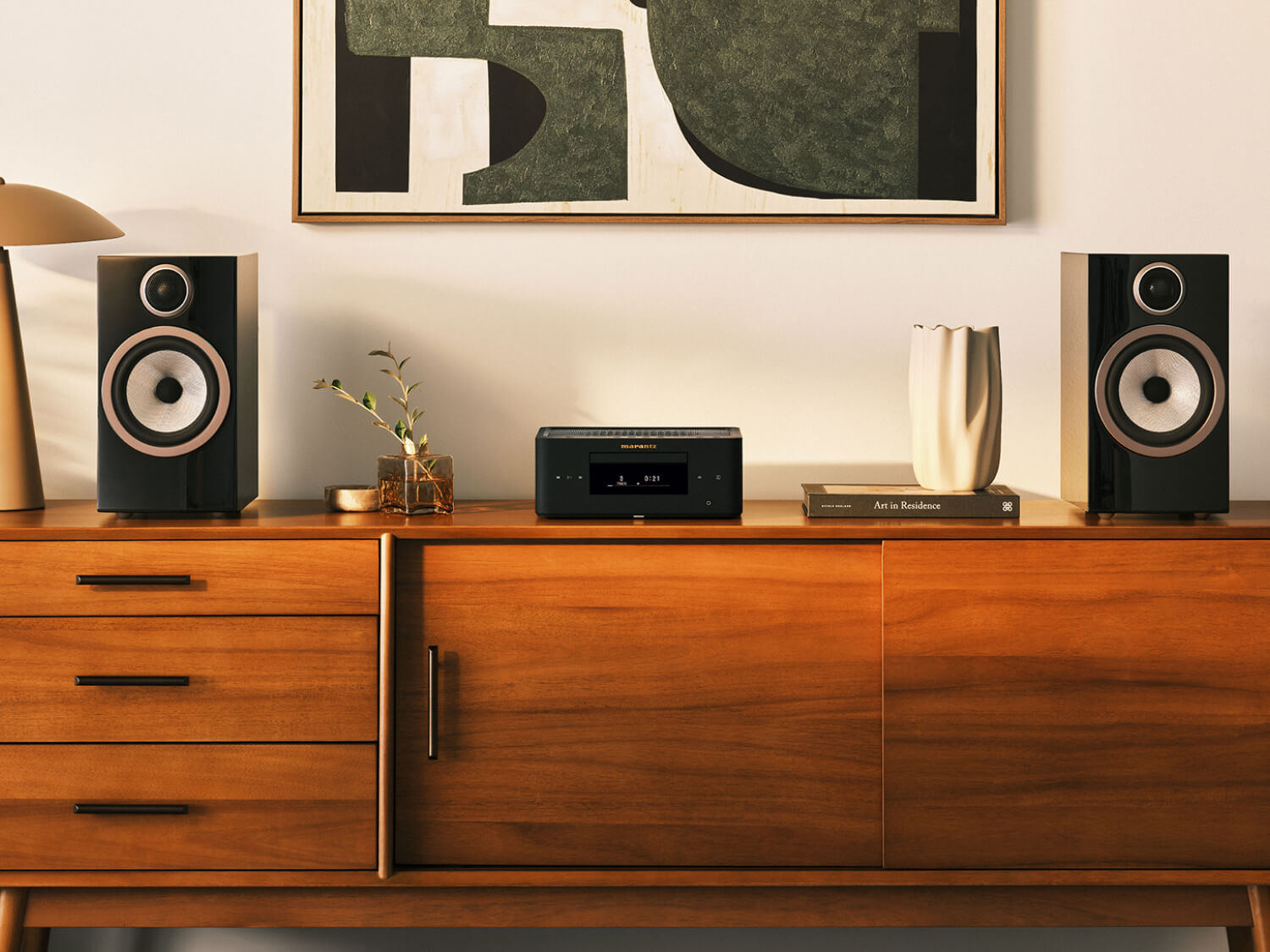 Black MCR 60n front lifestyle