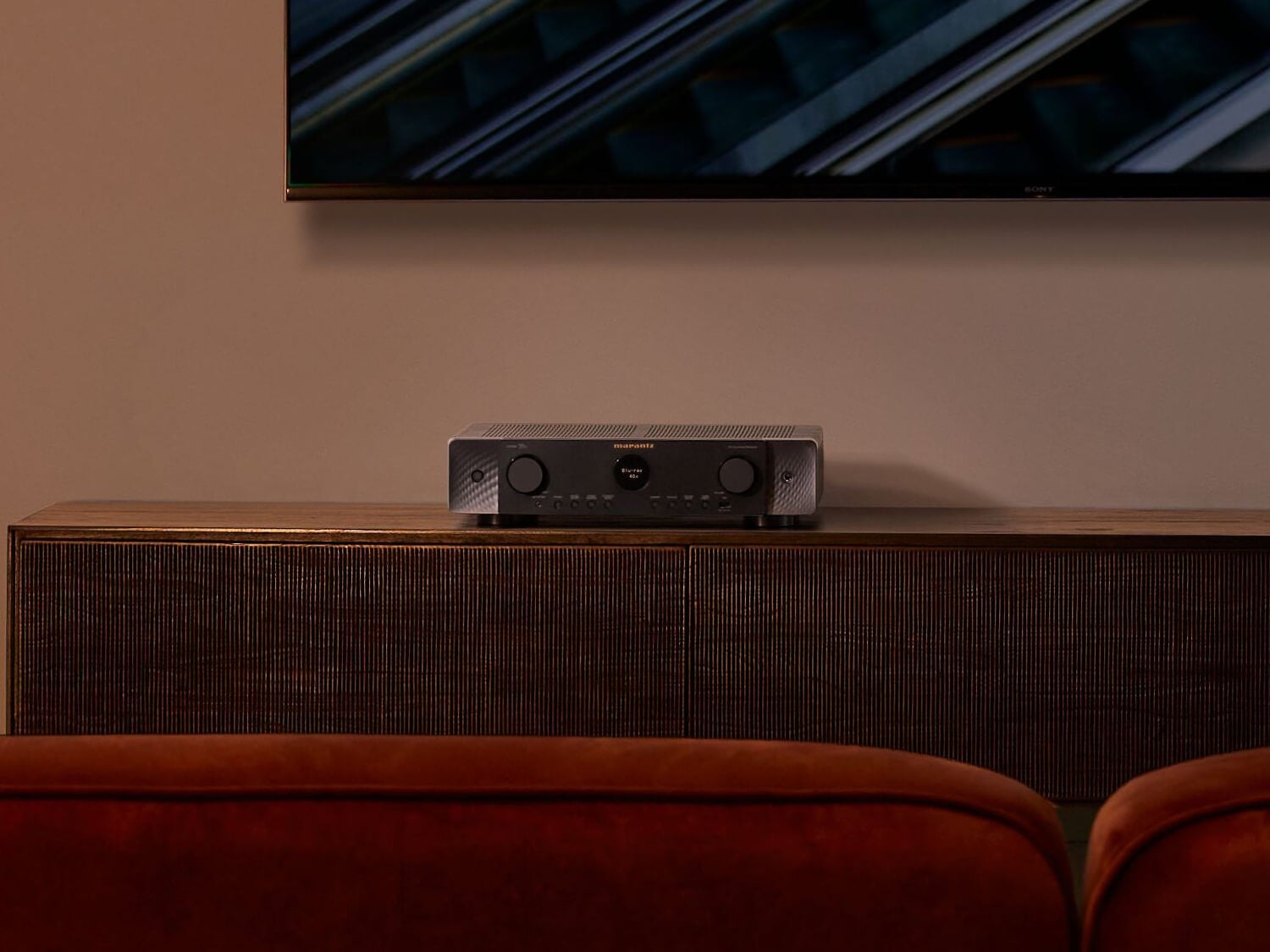 CINEMA 70s - Exquisite Slimline Design