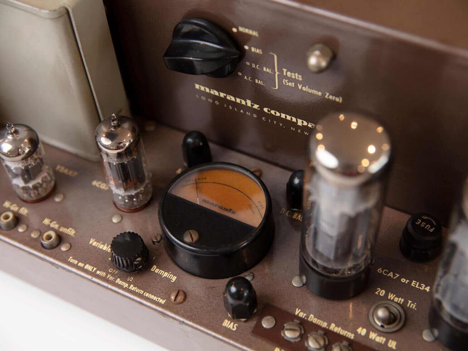 Inner workings of Marantz sound