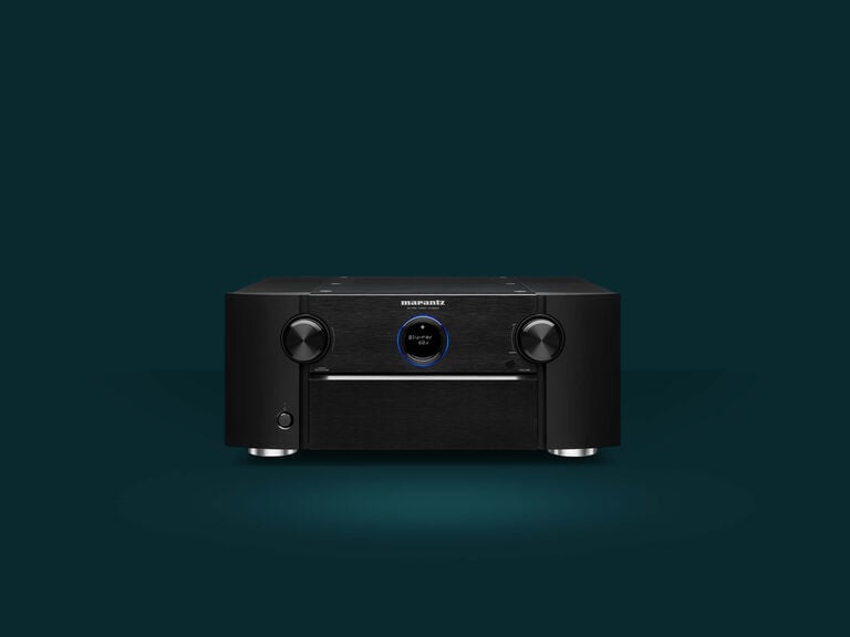 AV8805A - Black front view Lifestyle
