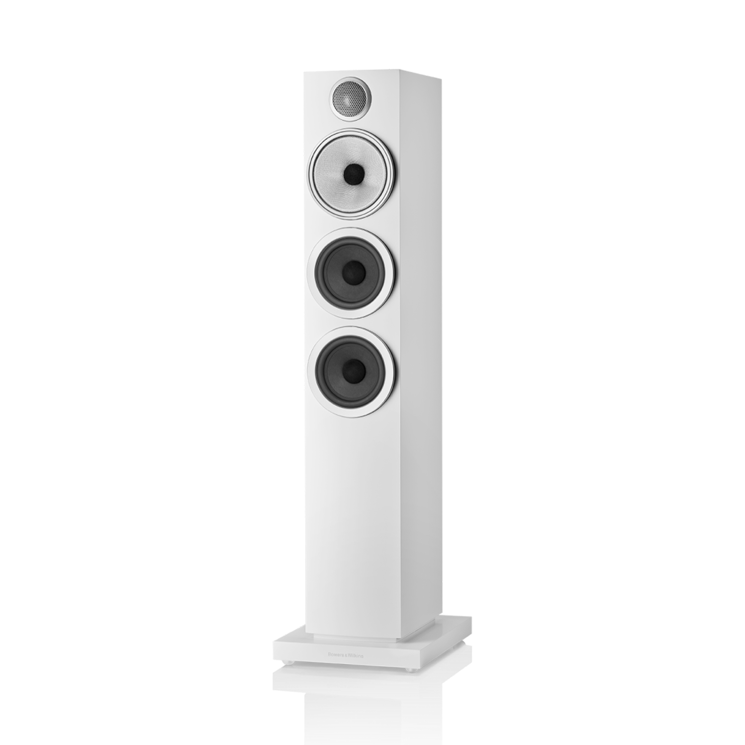 704 S3, Satin White, dynamic